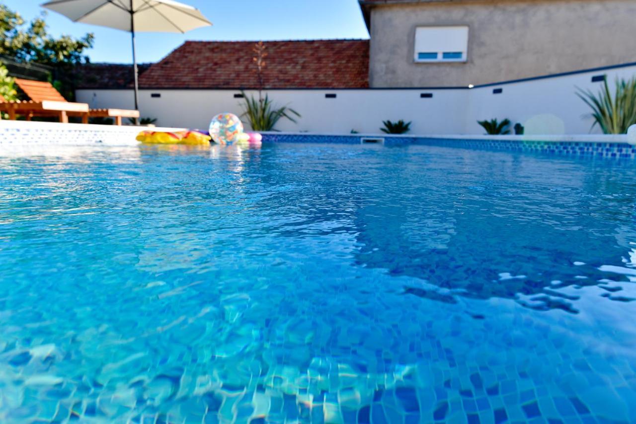 Villa Navita Augustinus With Pool Debeljak Экстерьер фото