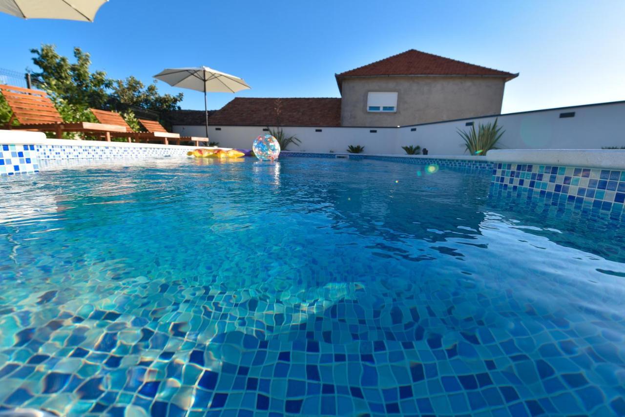Villa Navita Augustinus With Pool Debeljak Экстерьер фото