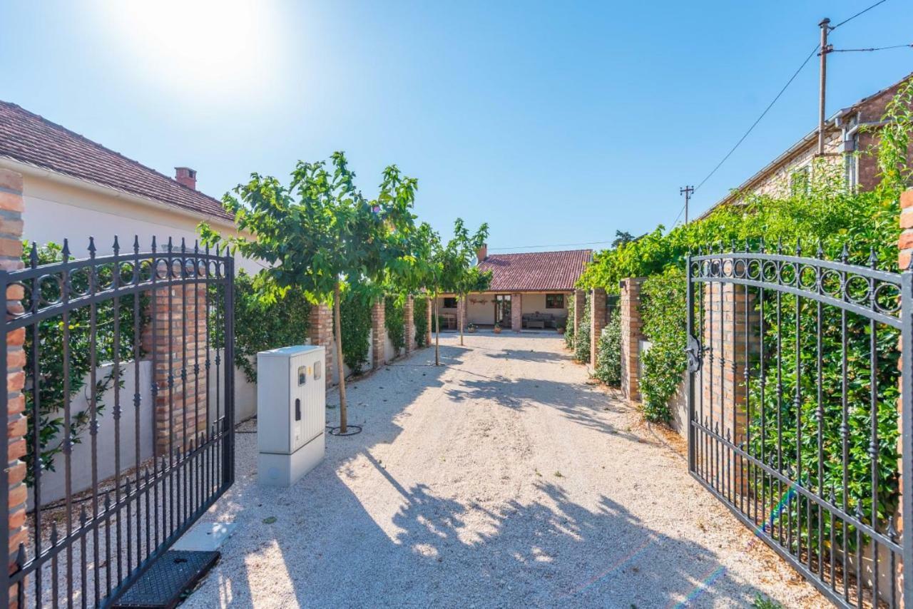 Villa Navita Augustinus With Pool Debeljak Экстерьер фото